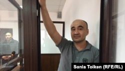 Гражданский активист Макс Бокаев в суде в Атырау. 10 ноября 2016 года.
