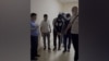 Социалдык түйүндөргө тараган видеодон алынган сүрөт. 