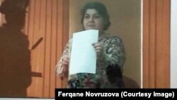 Хадиджа Исмайыл сотта тұр. Баку, 15 қазан 2015 жыл.