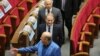 Народні депутати Вадим Рабінович (на передньому плані), Віктор Медведчук та Нестор Шуфрич від партії «Опозиційна платформа – За життя» у перший день засідання Верховної Ради IX скликання. Київ, 29 серпня 2019 року 