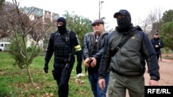 Crimea, Smiferopol - Detention of Bekir Degermendzhi in Simferopol, 23Nov2017