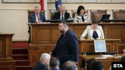 Предложеният от Делян Пеевски "американски модел" бе приет от ГЕРБ