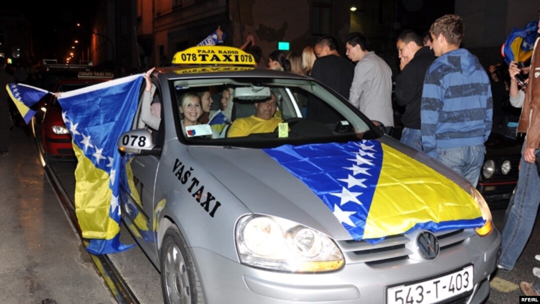 Slavlje nakon utakmice sa Turskom i osiguranog mjesta u baražu