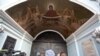 Кияни захищають лаврські музеї